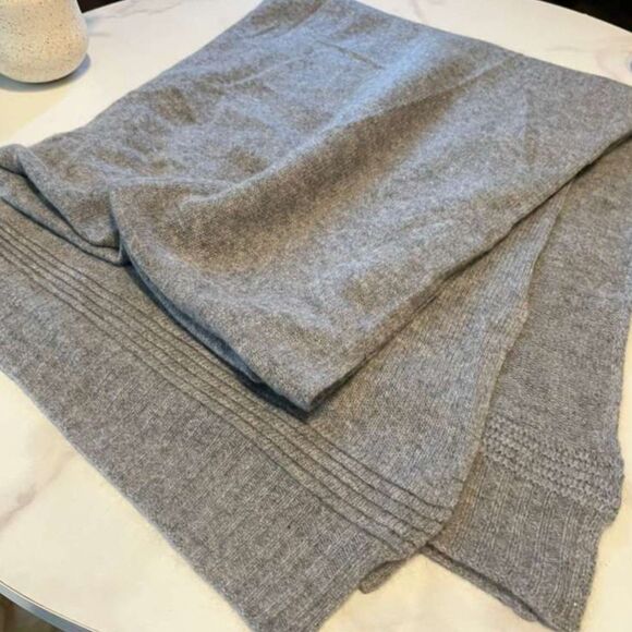 Halogen 100% Cashmere Travel Wrap Shawl Scarf – Gray – One Size – 74” Long - Picture 9 of 14